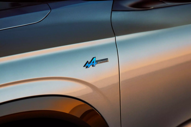 yeni nesil Esprit Alpine tasarımı**